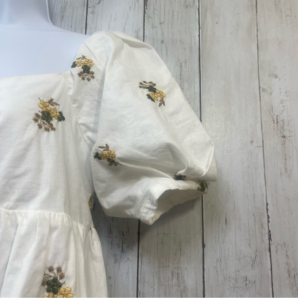 La’ Ven Puff Sleeve Flower Bouquets Pockets Short Dress Small NWT - Picture 4 of 10